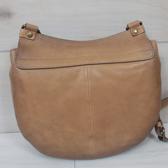 Frye NWT Lucy Crossbody Ring Saddlebag in Beige - Picture 4 of 8